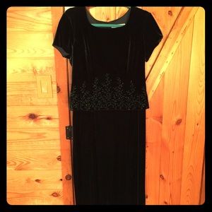 Dark Green Velvet Cocktail Dress